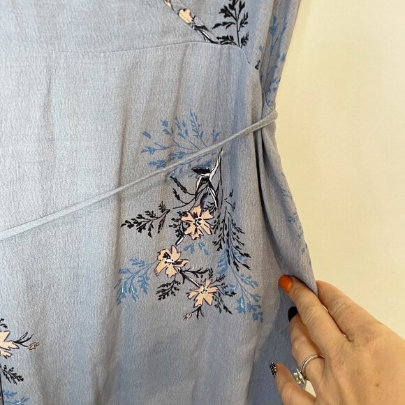 ASTR Gwyn Floral Cold Shoulder Maxi Wrap Dress Blue M V-neck Spaghetti Straps - Picture 4 of 9